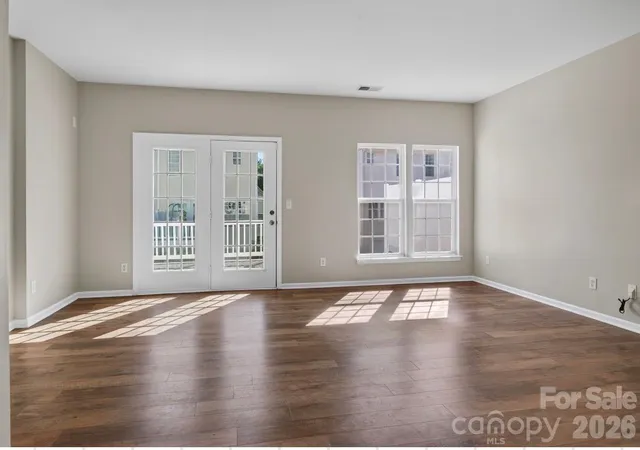 Photo 4 of Townhouse for sale at 11757 Fiddlers Roof Ln, Charlotte, NC 28277 | MLS# 4431591 | Listing updated on 2026-10-17