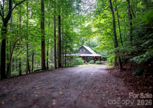 Photo 3 of Single family home for sale at 2218 Mountain Page Rd, Saluda, NC 28773 | MLS# 4431593 | Listing updated on 2026-10-09
