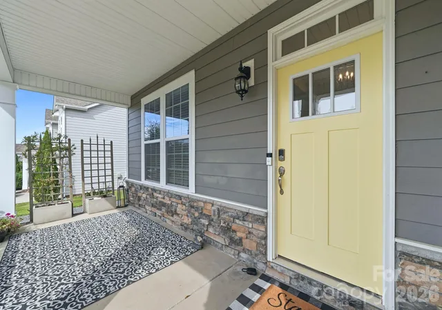 Photo 2 of Single family home for sale at 2029 Burton Point Ct, Waxhaw, NC 28173 | MLS# 4431595 | Listing updated on 2026-10-08