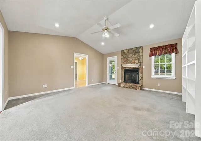 Photo 3 of Single family home for sale at 1119 Edgefield Ln, Newton, NC 28658 | MLS# 4431602 | Listing updated on 2026-10-09