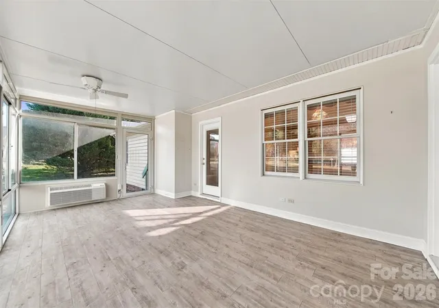 Photo 4 of Single family home for sale at 1119 Edgefield Ln, Newton, NC 28658 | MLS# 4431602 | Listing updated on 2026-10-09