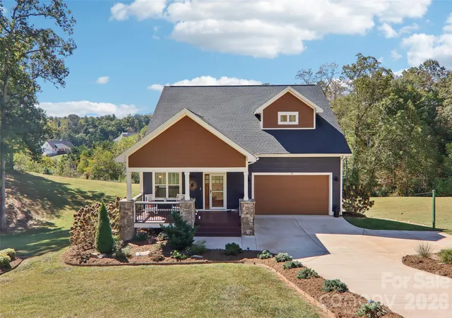 Photo 2 of Single family home for sale at 15 Temujin Dr, Leicester, NC 28748 | MLS# 4431605 | Listing updated on 2026-10-09