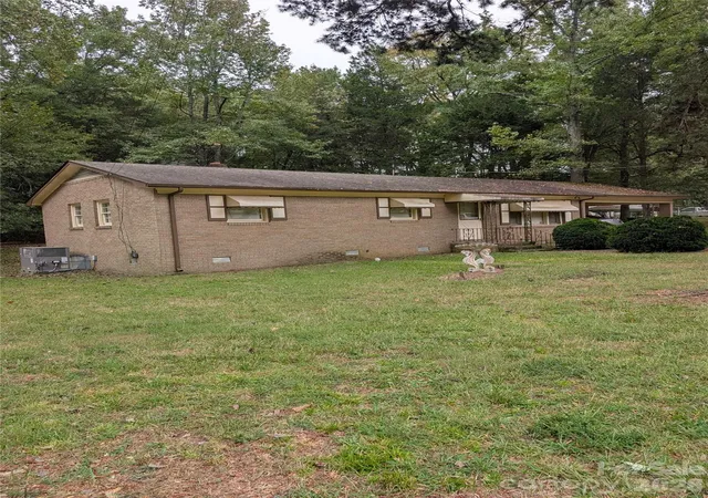 Photo 2 of Single family home for sale at 506 California Cir, York, SC 29745 | MLS# 4431614 | Listing updated on 2026-10-05