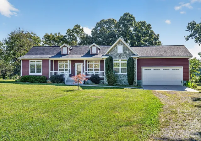 Photo 1 of Single family home for sale at 242 Dagenhart Farm Rd, Statesville, NC 28677 | MLS# 4431621 | Listing updated on 2026-10-07