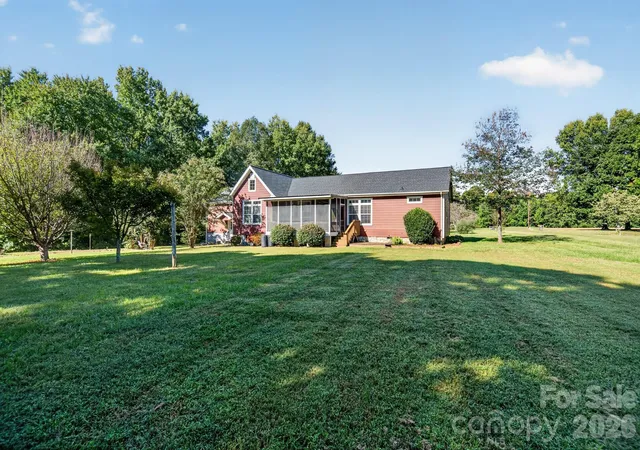 Photo 4 of Single family home for sale at 242 Dagenhart Farm Rd, Statesville, NC 28677 | MLS# 4431621 | Listing updated on 2026-10-07