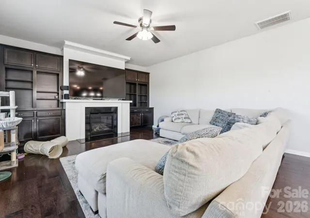 Photo 3 of Single family home for sale at 3018 Oakmere Rd, Waxhaw, NC 28173 | MLS# 4431624 | Listing updated on 2026-10-06