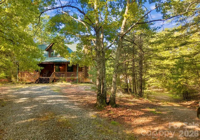 Photo 2 of Single family home for sale at 418 Piney Crk Dr, Lake Lure, NC 28746 | MLS# 4431626 | Listing updated on 2026-10-11