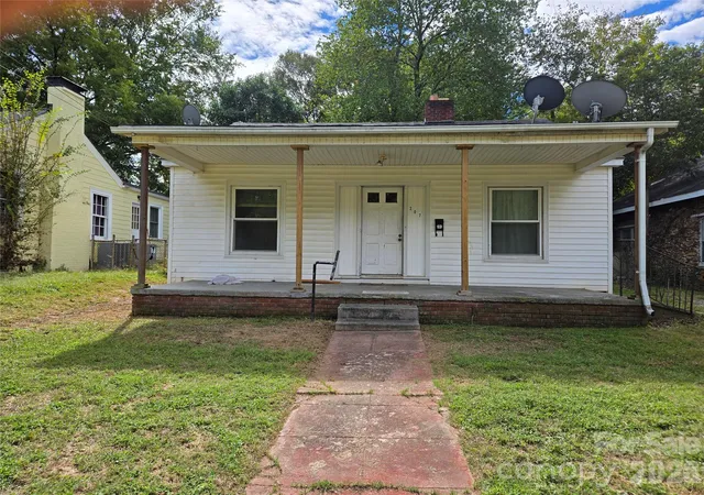 Photo 1 of Single family home for sale at 207 W Washington Ave, Bessemer City, NC 28016 | MLS# 4431627 | Listing updated on 2026-10-06