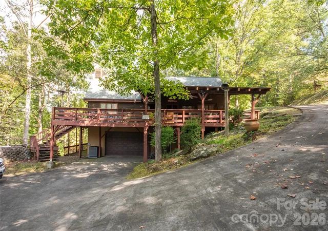 Photo 3 of Single family home for sale at 159 Winding Way Dr, Franklin, NC 28734 | MLS# 4431633 | Listing updated on 2026-10-08