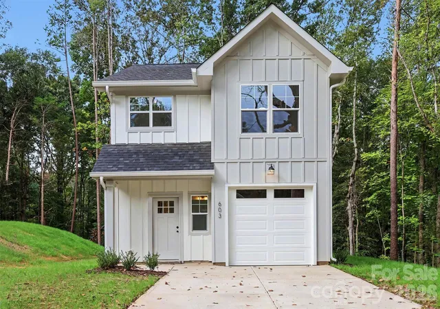 Single family home for sale at 603 W Lewis St, Dallas, NC 28034 | MLS# 4431646