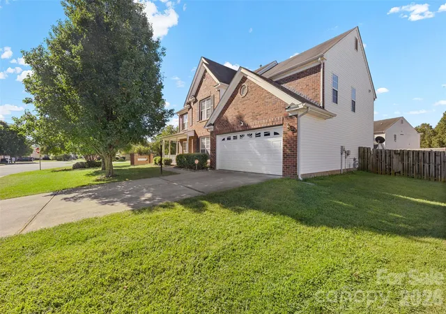 Photo 3 of Single family home for sale at 156 Rusty Nail Dr, Mooresville, NC 28115 | MLS# 4431670 | Listing updated on 2026-10-06