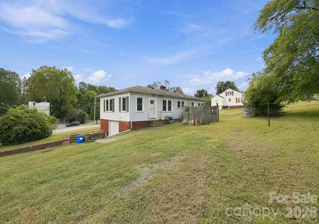 Photo 3 of Single family home for sale at 2204 W Main St, Albemarle, NC 28001 | MLS# 4431673 | Listing updated on 2026-10-07