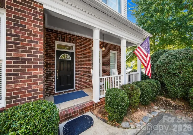 Photo 3 of Single family home for sale at 5539 Sunstar Ct, Charlotte, NC 28226 | MLS# 4431682 | Listing updated on 2026-10-07