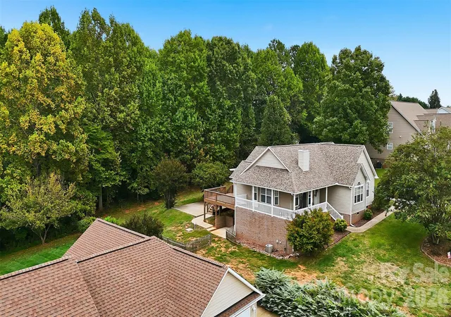 Photo 3 of Single family home for sale at 217 Sundance Cir, Statesville, NC 28625 | MLS# 4431690 | Listing updated on 2026-10-07