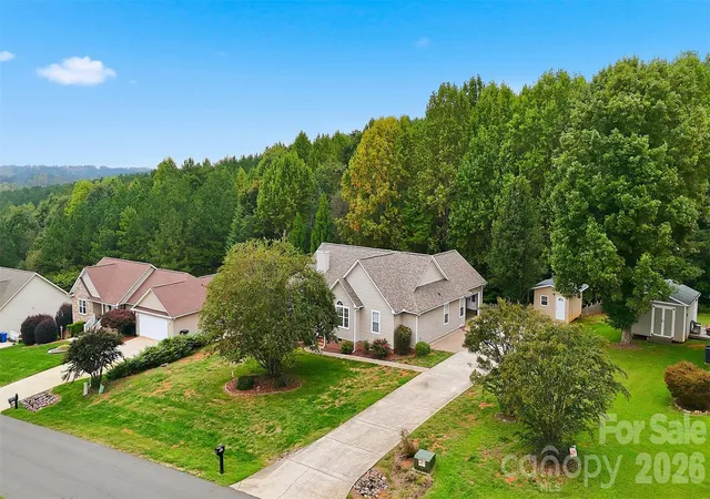 Photo 4 of Single family home for sale at 217 Sundance Cir, Statesville, NC 28625 | MLS# 4431690 | Listing updated on 2026-10-07