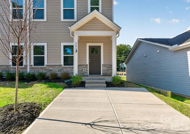 Photo 2 of Townhouse for sale at 3535 Avalon Ave, Charlotte, NC 28208 | MLS# 4431703 | Listing updated on 2026-10-07