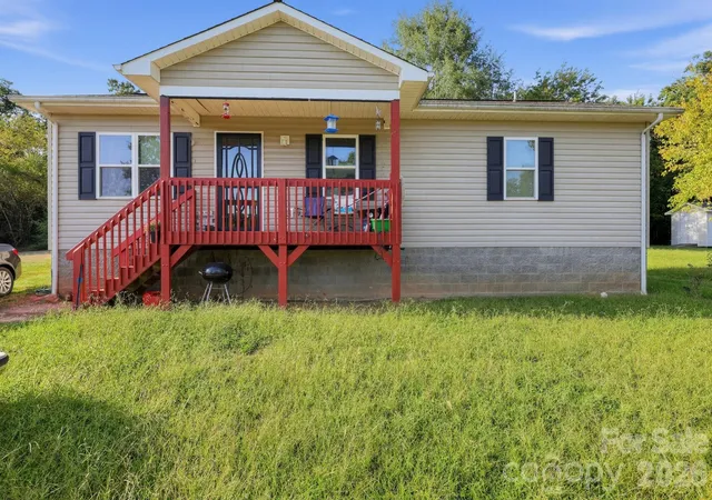 Photo 1 of Single family home for sale at 1063 Allman Ct, Morganton, NC 28655 | MLS# 4431704 | Listing updated on 2026-10-06