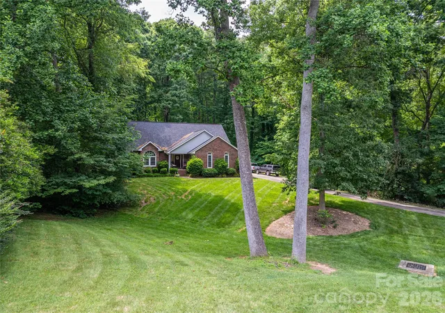 Photo 4 of Single family home for sale at 645 Deerfield Dr, Mount Holly, NC 28120 | MLS# 4431707 | Listing updated on 2026-10-07