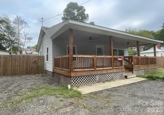 Photo 1 of Single family home for sale at 109 Walnut Ave, Belmont, NC 28012 | MLS# 4431710 | Listing updated on 2026-10-07