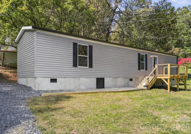 Photo 4 of Single family home for sale at 85 Trent Rd, Brevard, NC 28712 | MLS# 4431718 | Listing updated on 2026-10-20