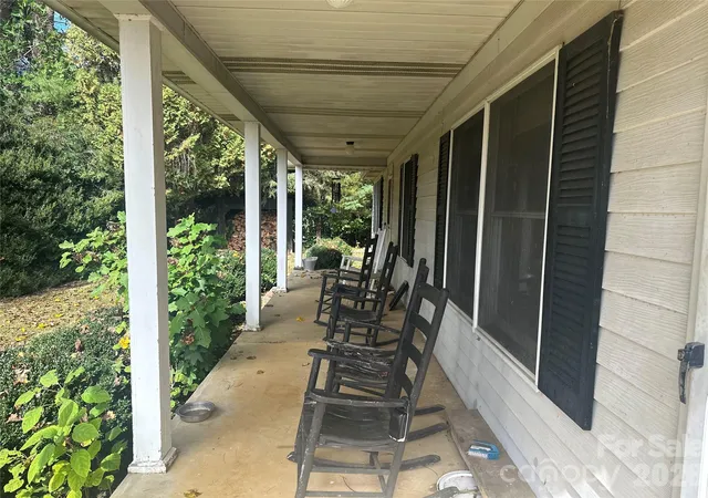 Photo 3 of Single family home for sale at 43 Kellogg Farm Rd, Green Mountain, NC 28740 | MLS# 4431724 | Listing updated on 2026-10-07