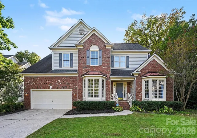 Photo 2 of Single family home for sale at 5523 Tullamore Ln, Charlotte, NC 28269 | MLS# 4431726 | Listing updated on 2026-10-06