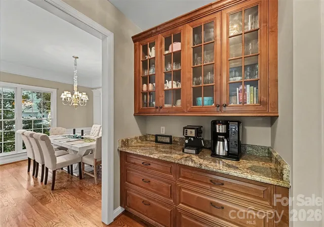 Photo 4 of Single family home for sale at 5523 Tullamore Ln, Charlotte, NC 28269 | MLS# 4431726 | Listing updated on 2026-10-06