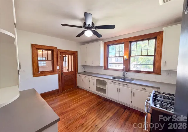 Photo 2 of Single family home for sale at 1016 Scales St, Salisbury, NC 28144 | MLS# 4431738 | Listing updated on 2026-10-07