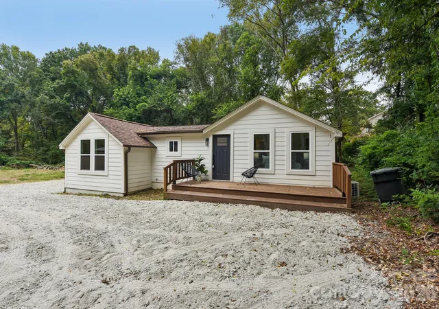 Photo 2 of Single family home for sale at 213 Kings Mountain St #B, York, SC 29745 | MLS# 4431740 | Listing updated on 2026-10-08