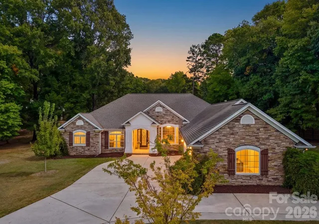 Photo 1 of Single family home for sale at 5329 Kuykendall Rd, Charlotte, NC 28270 | MLS# 4431745 | Listing updated on 2026-10-19