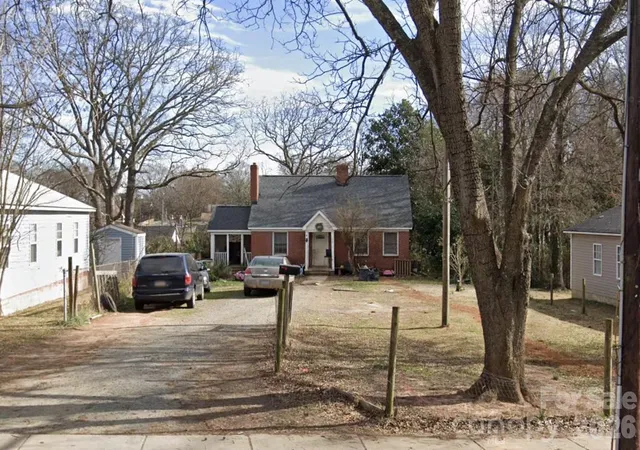 Photo 1 of Single family home for sale at 737 Cantwell St, Charlotte, NC 28208 | MLS# 4431759 | Listing updated on 2026-10-20