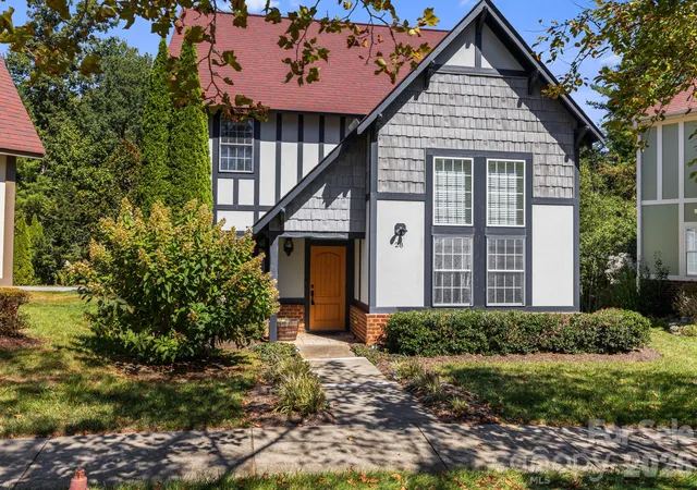Photo 2 of Condo for sale at 28 Trafalgar Cir, Asheville, NC 28805 | MLS# 4431761 | Listing updated on 2026-10-09