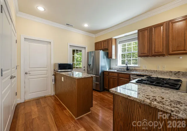 Photo 3 of Condo for sale at 28 Trafalgar Cir, Asheville, NC 28805 | MLS# 4431761 | Listing updated on 2026-10-09