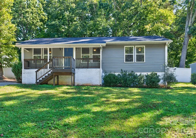 Photo 1 of Single family home for sale at 3812 Branding Iron Dr, Gastonia, NC 28052 | MLS# 4431762 | Listing updated on 2026-10-11