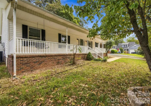 Photo 1 of Single family home for sale at 7861 Sarah Dr, Denver, NC 28037 | MLS# 4431768 | Listing updated on 2026-10-12