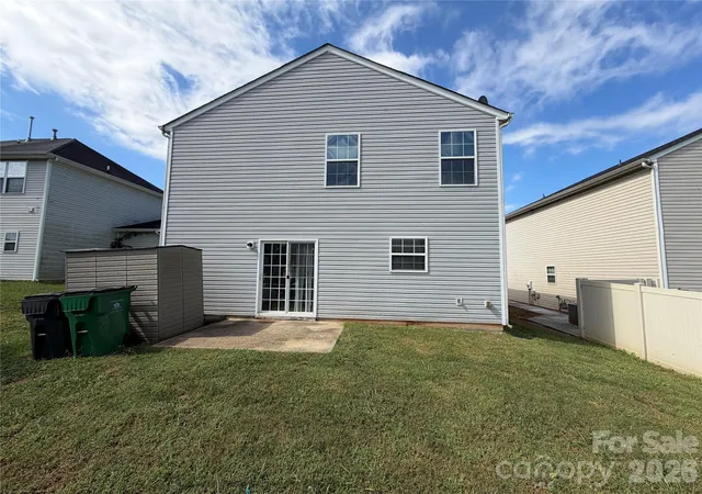 Photo 3 of Single family home for sale at 5608 Graypark Dr, Charlotte, NC 28269 | MLS# 4431769 | Listing updated on 2026-10-08