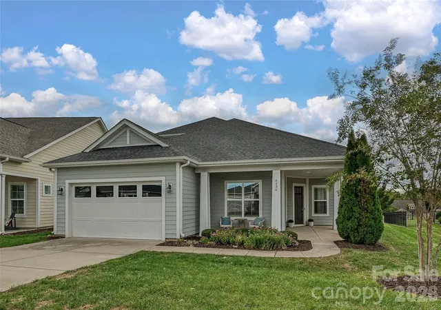 Single family home for sale at 6136 Raven Rock Dr, Denver, NC 28037 | MLS# 4431775