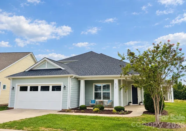 Single family home for sale at 6136 Raven Rock Dr, Denver, NC 28037 | MLS# 4431775