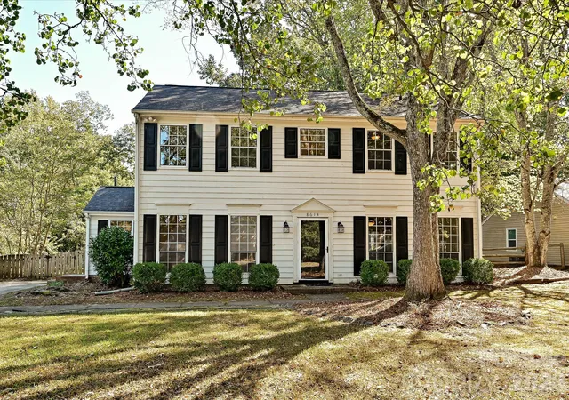 Photo 1 of Sale Pending at 8614 Golf Ridge Dr, Charlotte, NC 28277 | MLS# 4431781 | Listing updated on 2026-10-14