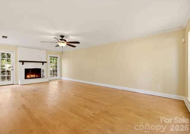 Photo 2 of Sale Pending at 8614 Golf Ridge Dr, Charlotte, NC 28277 | MLS# 4431781 | Listing updated on 2026-10-14