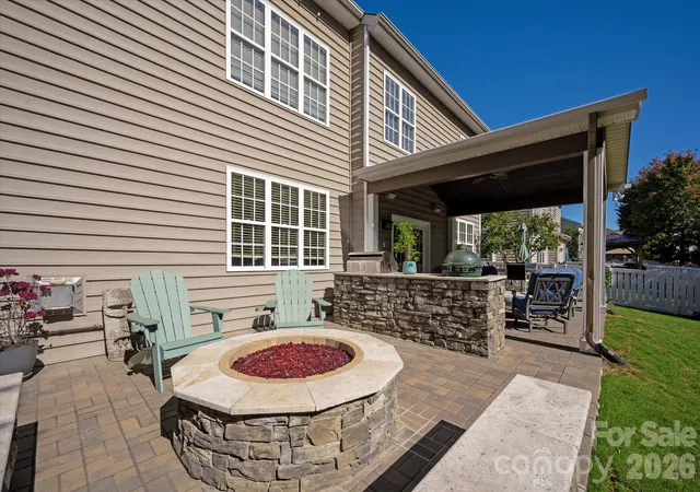 Photo 3 of Sale Pending at 6107 Cactus Valley Rd, Charlotte, NC 28277 | MLS# 4431797 | Listing updated on 2026-10-30