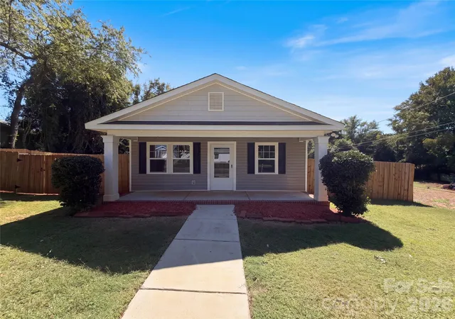 Single family home for sale at 413 Greenwood Dr, Charlotte, NC 28217 | MLS# 4431801