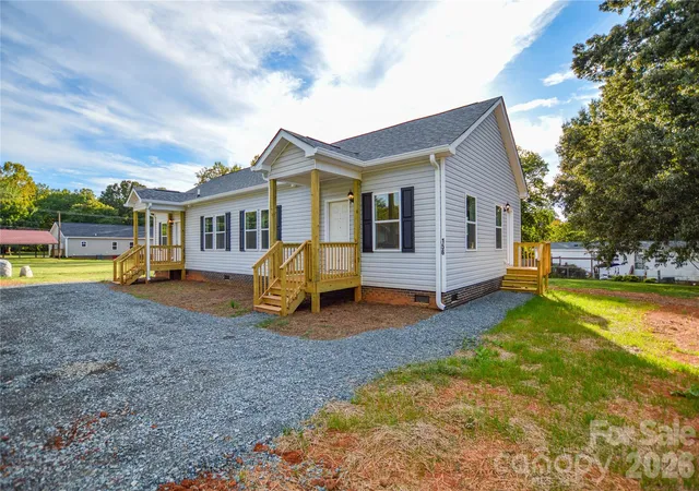 Photo 3 of Multi family home for sale at 104 Carolyn Rd, Salisbury, NC 28147 | MLS# 4431828 | Listing updated on 2026-10-13