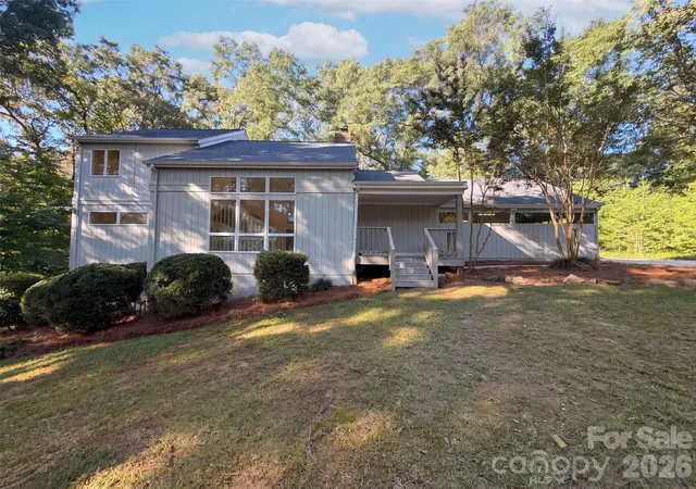 Photo 1 of Single family home for sale at 1801 Dogwood Ct, Fort Mill, SC 29715 | MLS# 4431832 | Listing updated on 2026-10-09