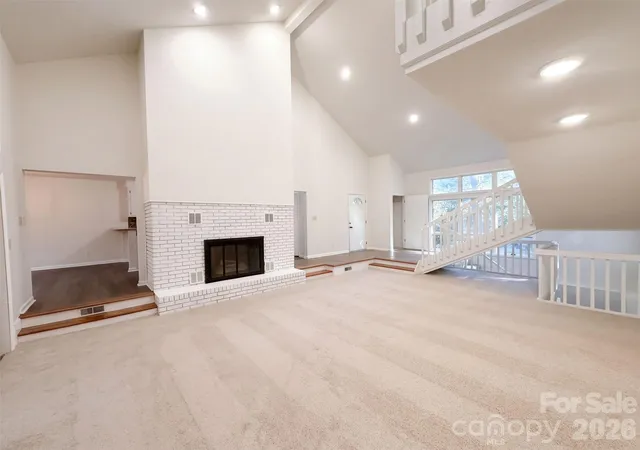 Photo 3 of Single family home for sale at 1801 Dogwood Ct, Fort Mill, SC 29715 | MLS# 4431832 | Listing updated on 2026-10-09
