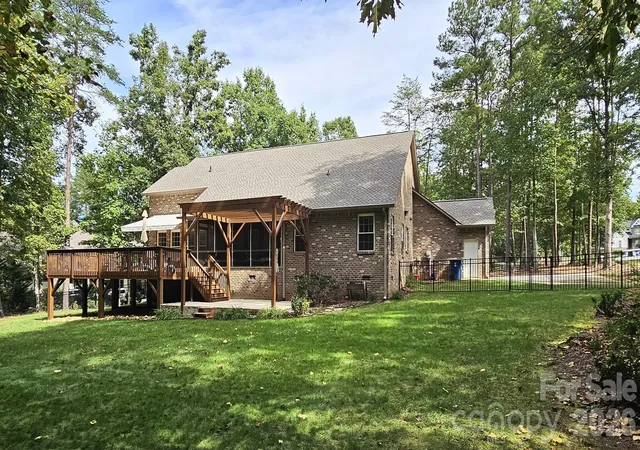 Photo 4 of Single family home for sale at 4587 Sawgrass Ct, Denver, NC 28037 | MLS# 4431837 | Listing updated on 2026-10-07