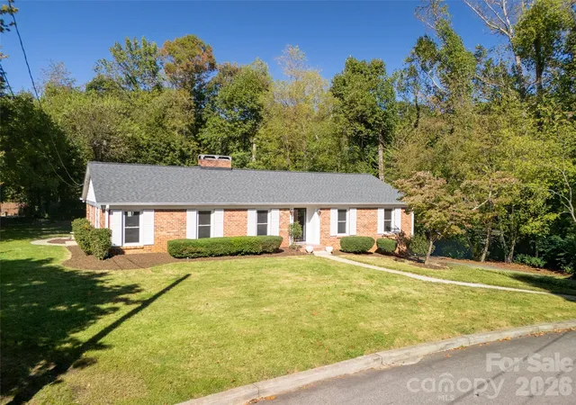 Single family home for sale at 6 Crestwood Ln, Candler, NC 28715 | MLS# 4431839