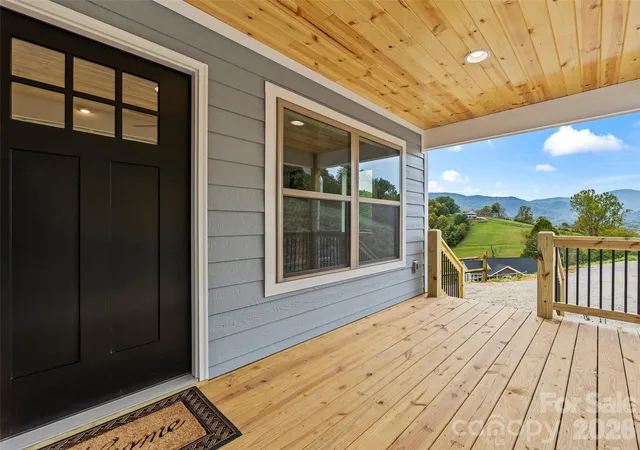 Photo 4 of Single family home for sale at 210 Aster Ridge Dr, Waynesville, NC 28786 | MLS# 4431858 | Listing updated on 2026-10-08