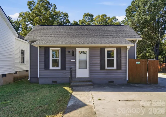 Photo 1 of Single family home for sale at 938 E White St, Rock Hill, SC 29730 | MLS# 4431859 | Listing updated on 2026-10-15