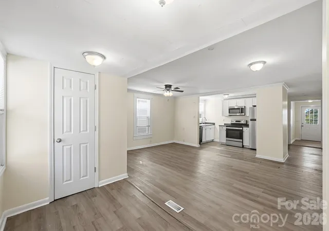 Photo 3 of Single family home for sale at 938 E White St, Rock Hill, SC 29730 | MLS# 4431859 | Listing updated on 2026-10-15